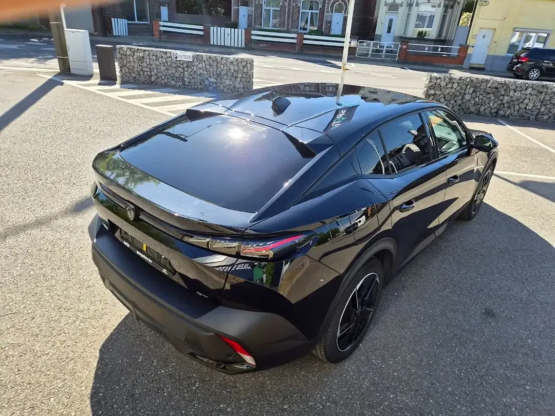 Peugeot 408 - Thumbnail 10