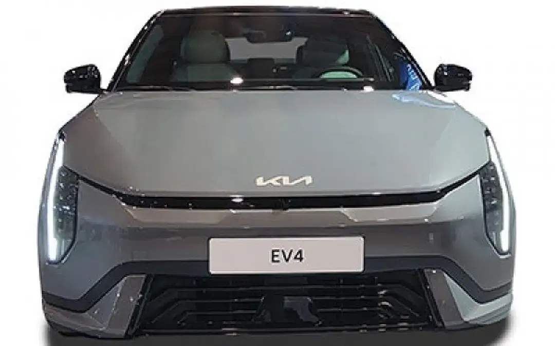 Kia EV4 - Thumbnail 8