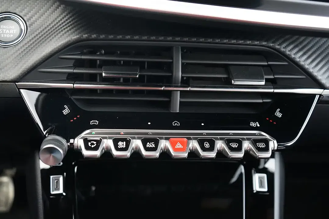 Peugeot 2008 - Thumbnail 10