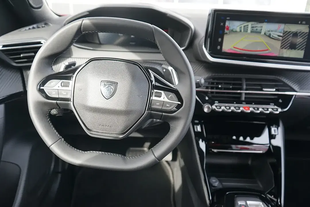 Peugeot 2008 - Thumbnail 8