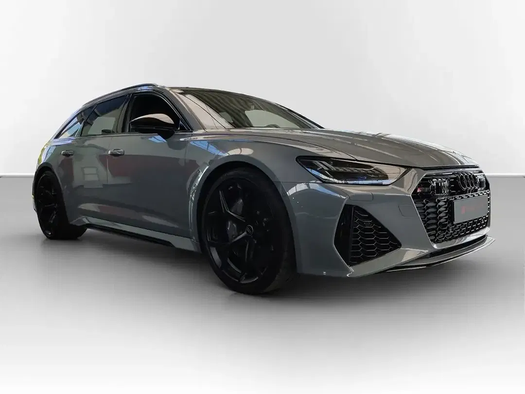 Audi RS6 - Thumbnail 3
