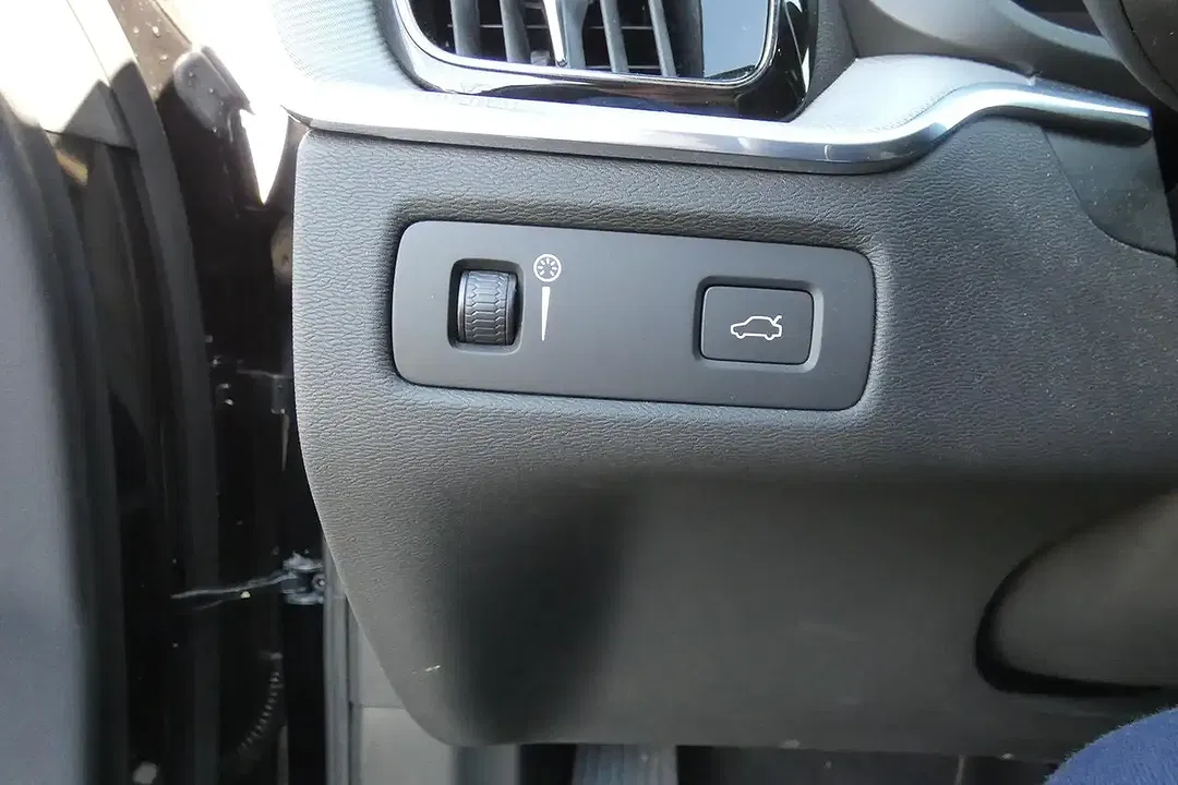 Volvo XC60 - Thumbnail 11