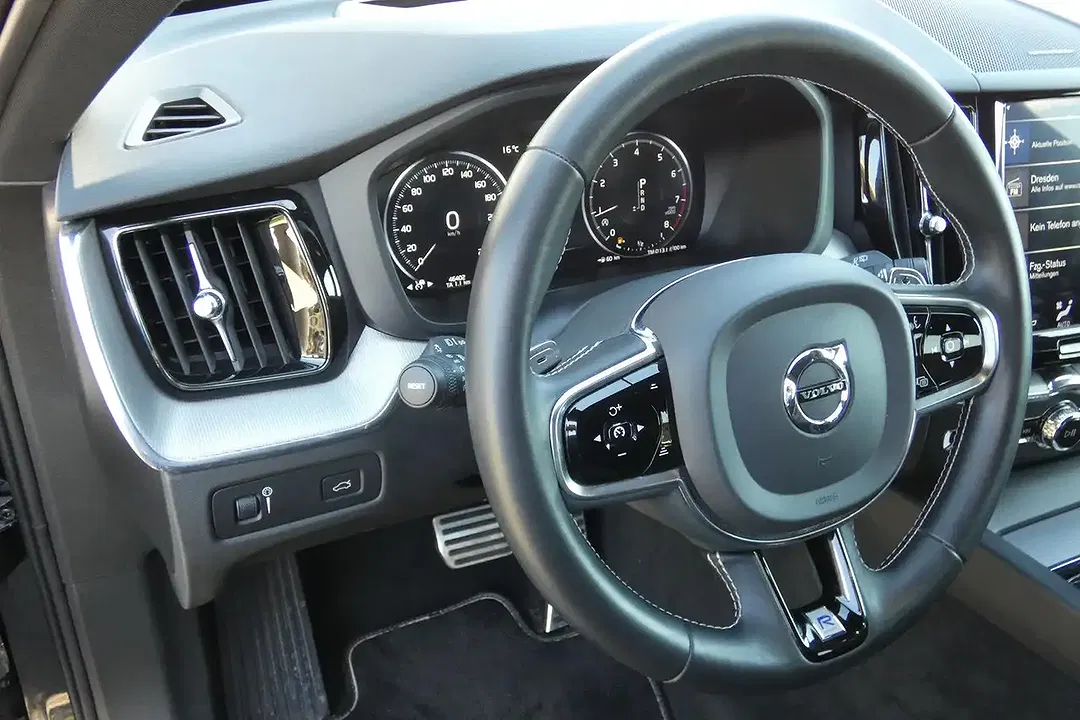 Volvo XC60 - Thumbnail 12
