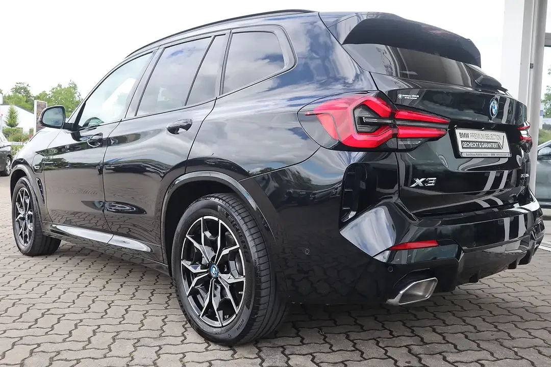 BMW X3 - Thumbnail 3