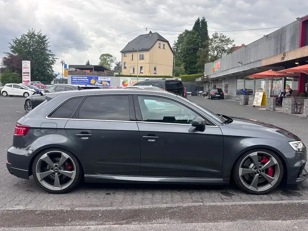 Audi RS3 - Thumbnail 6