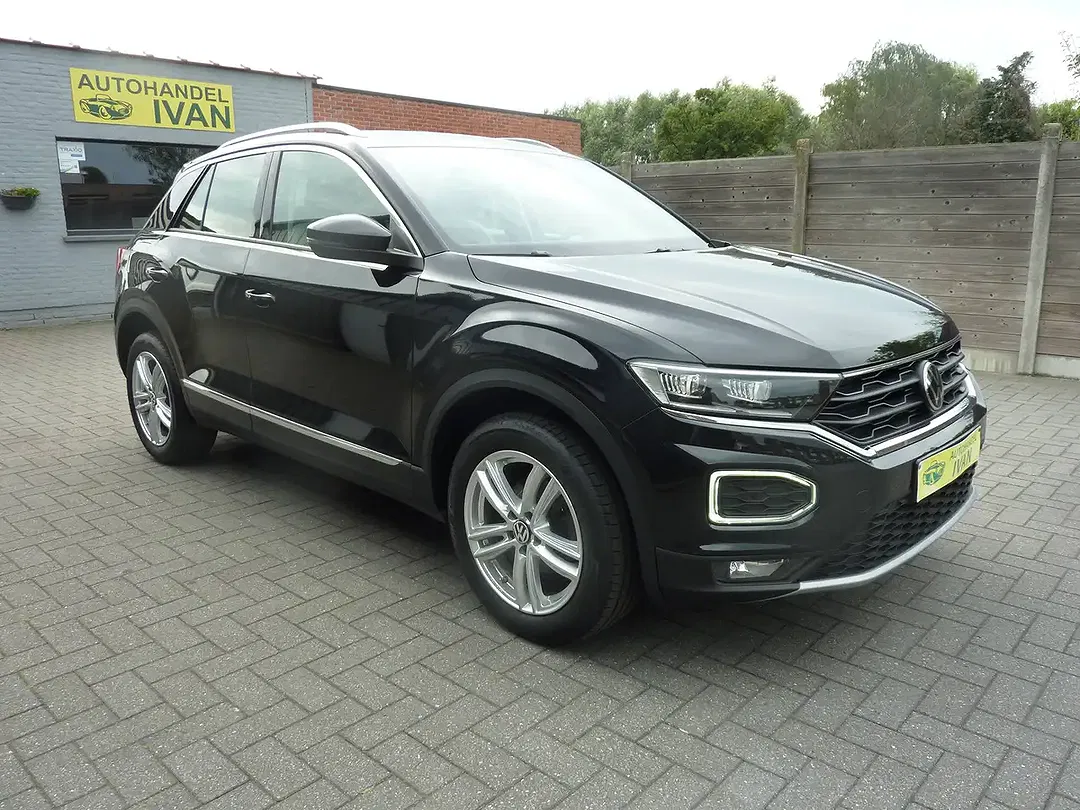 Volkswagen T-Roc - Thumbnail 1