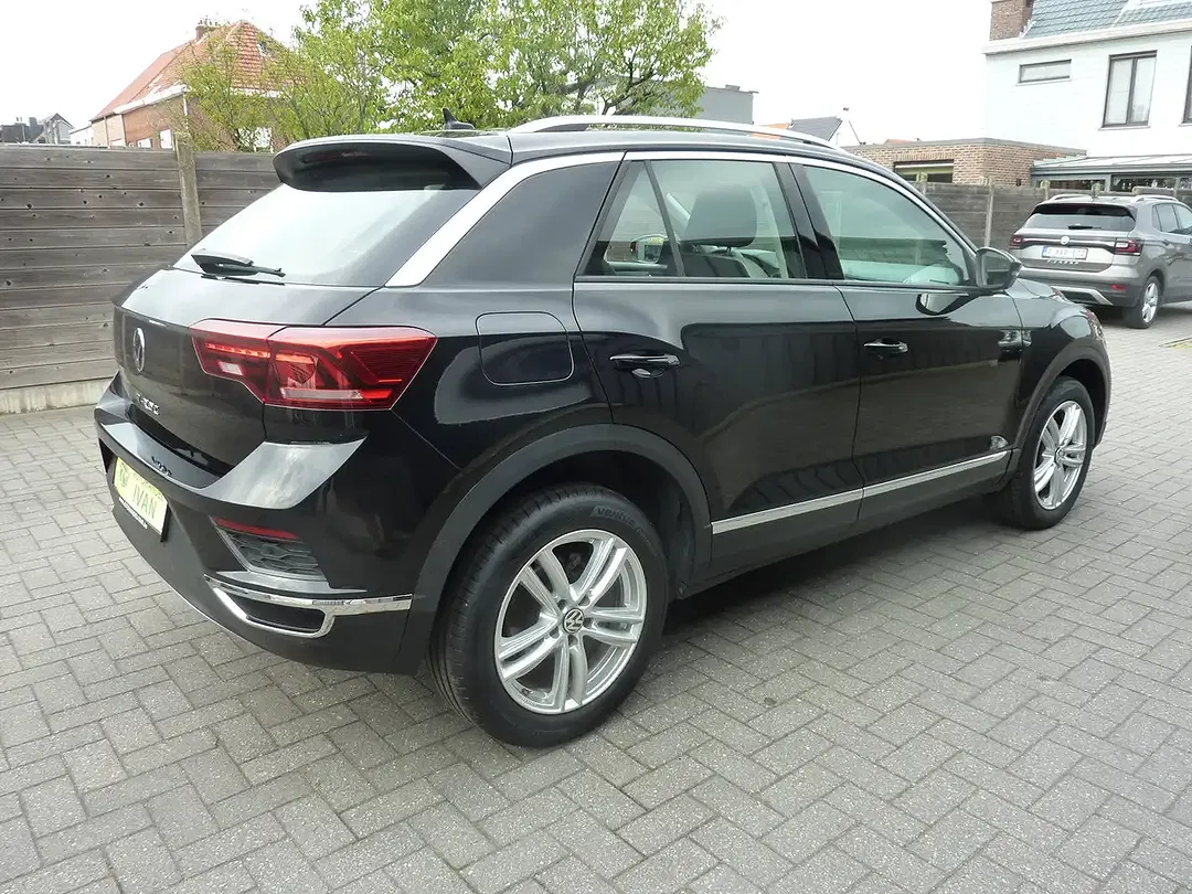 Volkswagen T-Roc - Thumbnail 6