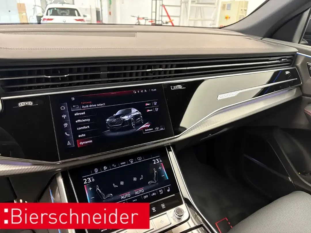 Audi RS Q8 - Thumbnail 11