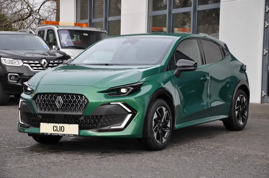 Renault Clio - Thumbnail 2