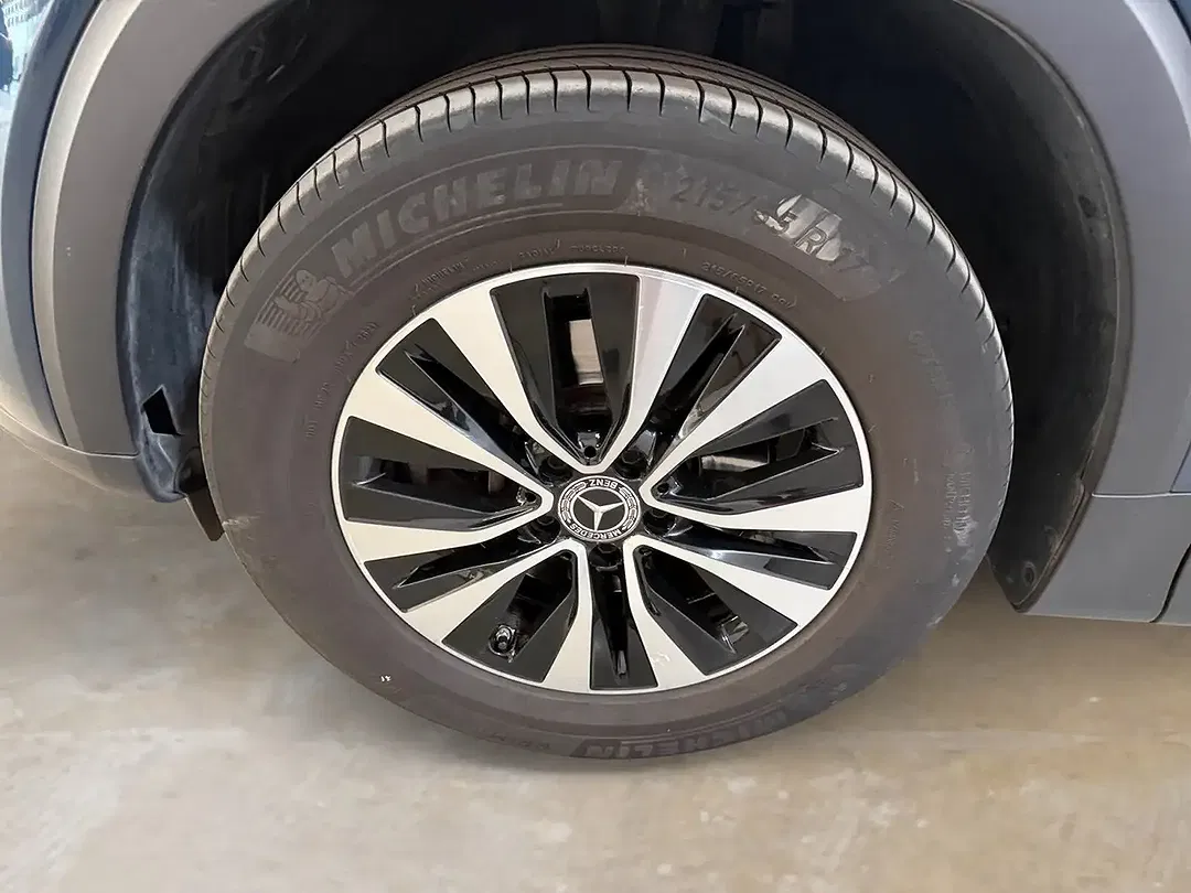 Mercedes-Benz GLB 180 - Thumbnail 12