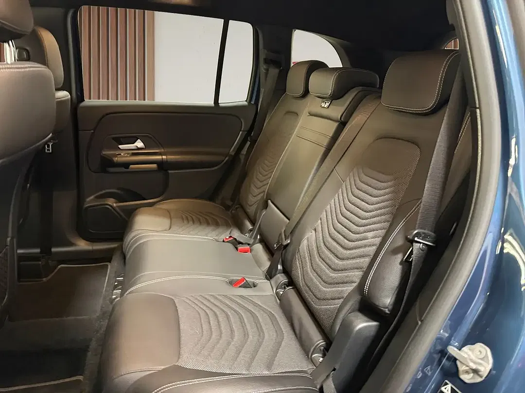 Mercedes-Benz GLB 180 - Thumbnail 27