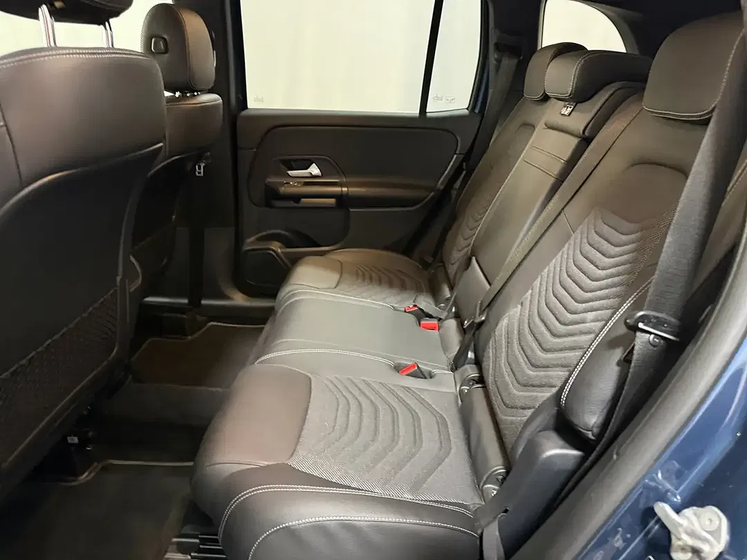 Mercedes-Benz GLB 180 - Thumbnail 28