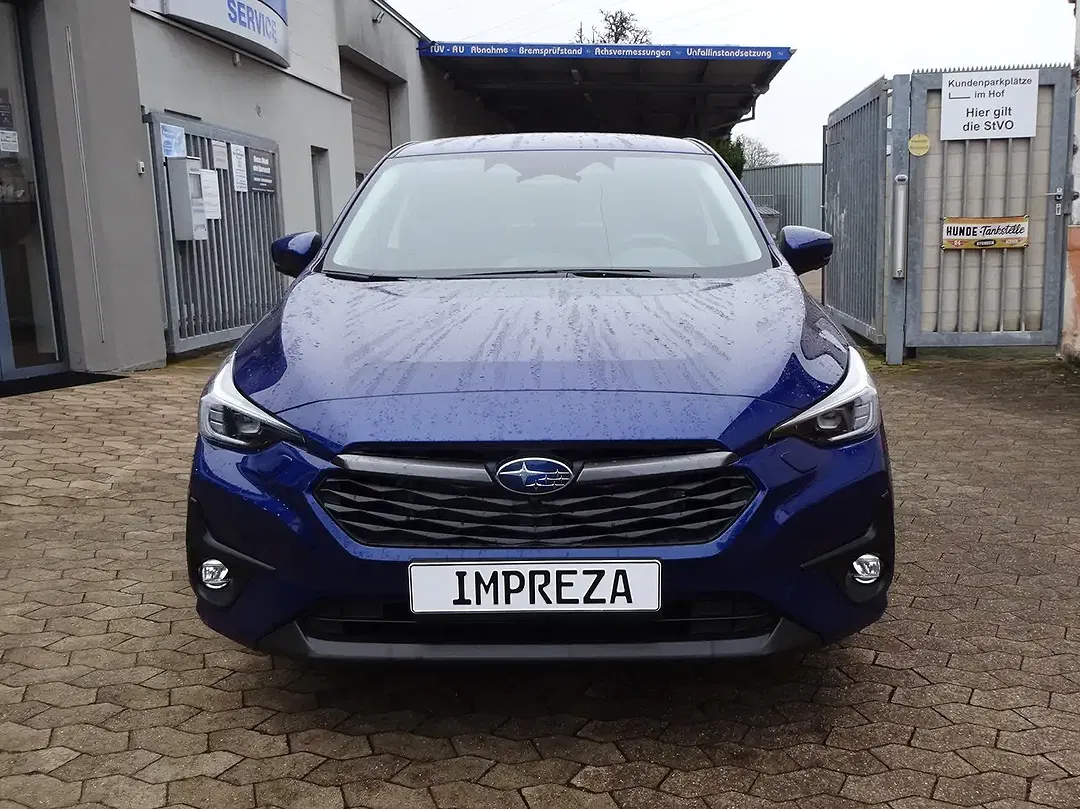 Subaru Impreza - Thumbnail 2