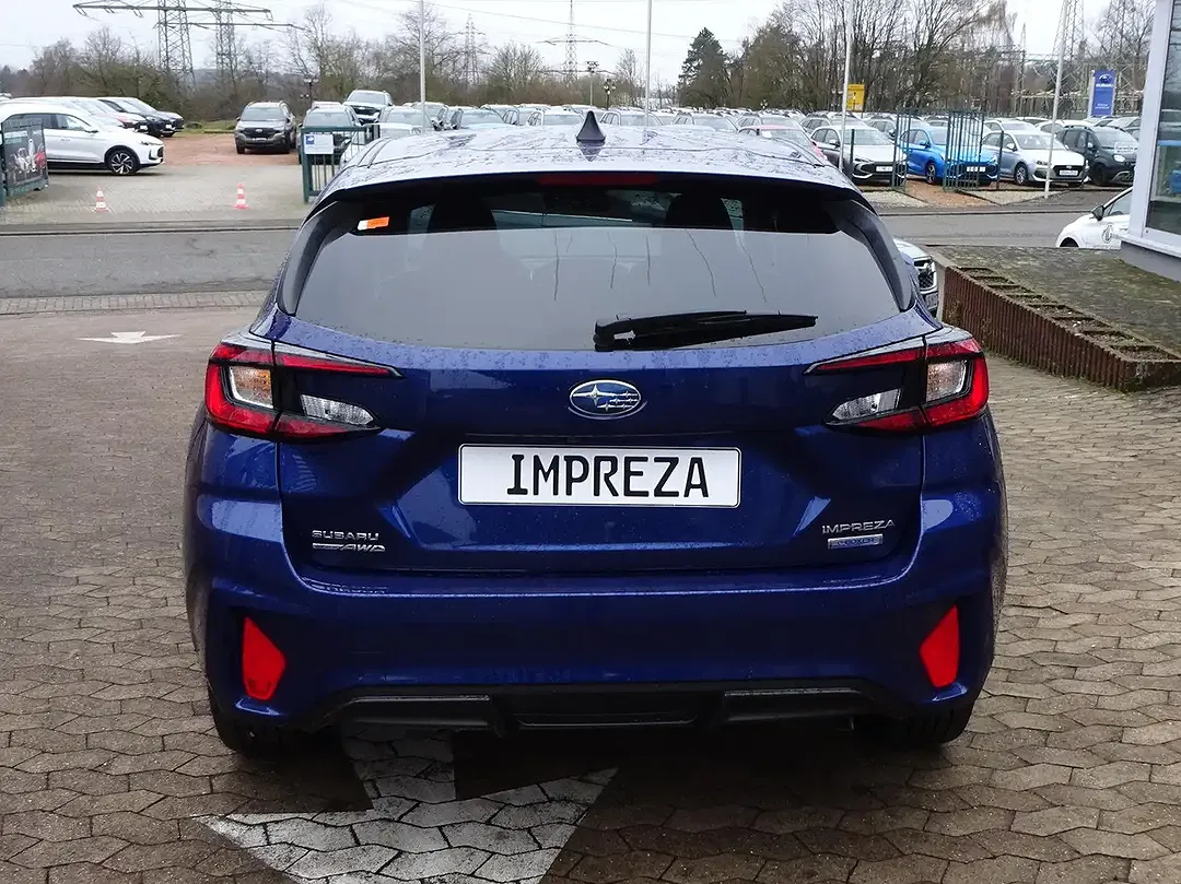 Subaru Impreza - Thumbnail 7