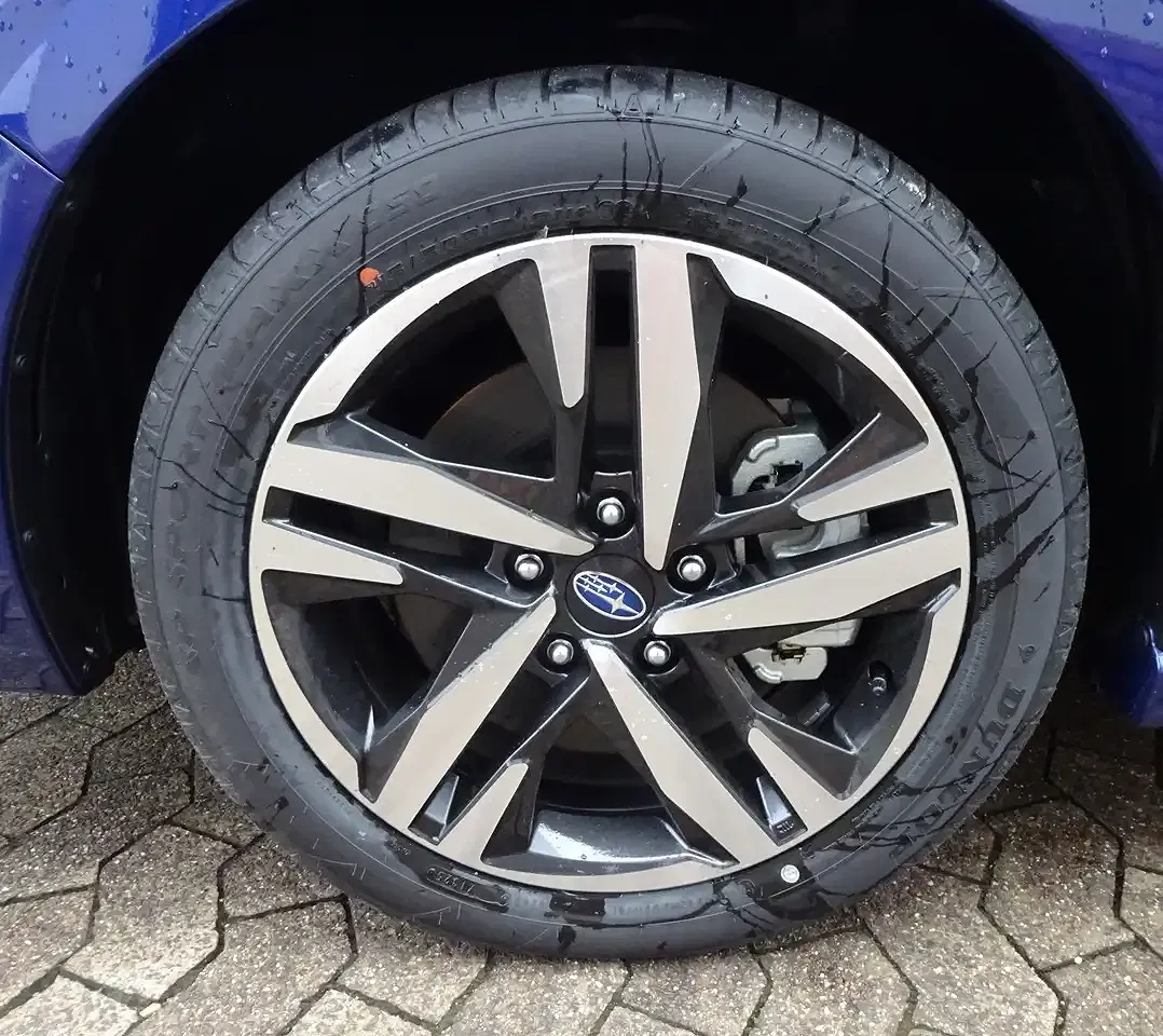 Subaru Impreza - Thumbnail 8