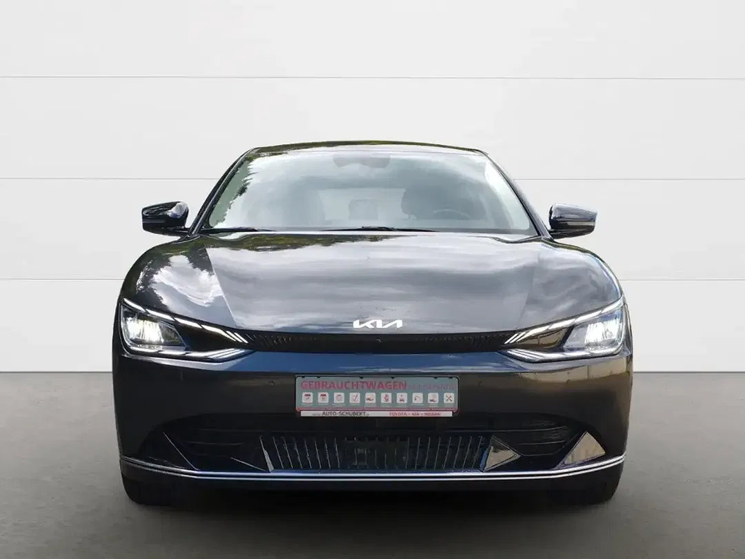Kia EV6 - Thumbnail 12