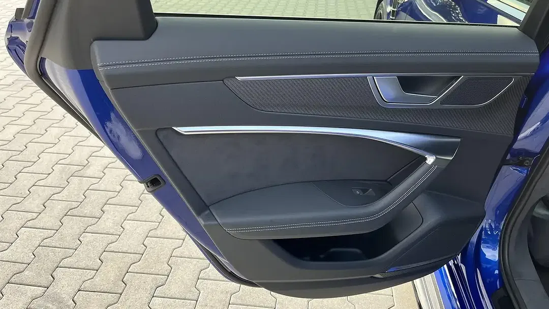 Audi RS6 - Thumbnail 22