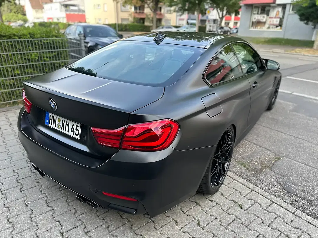 BMW M4 - Thumbnail 7