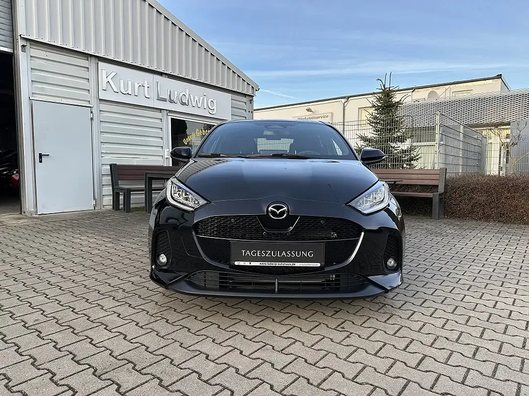 Mazda 2 - Thumbnail 2