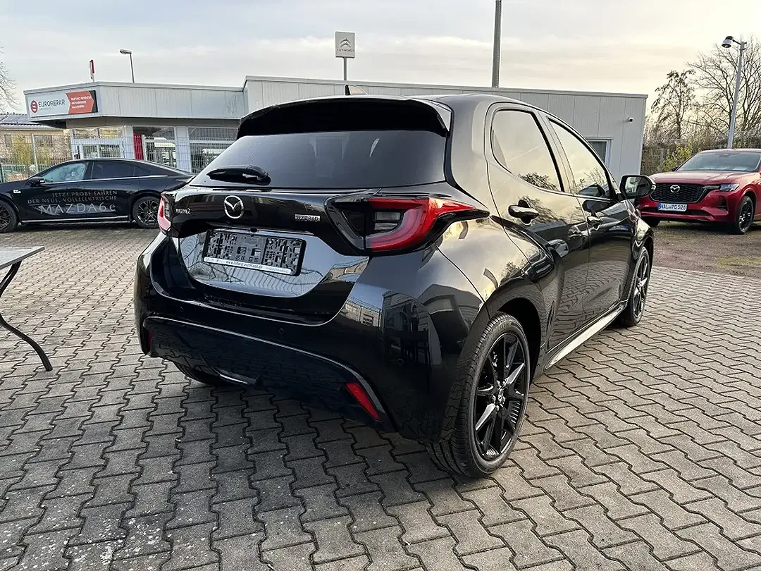 Mazda 2 - Thumbnail 4