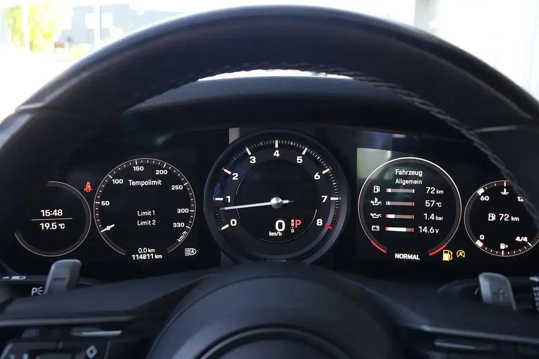 Porsche 992 - Thumbnail 11