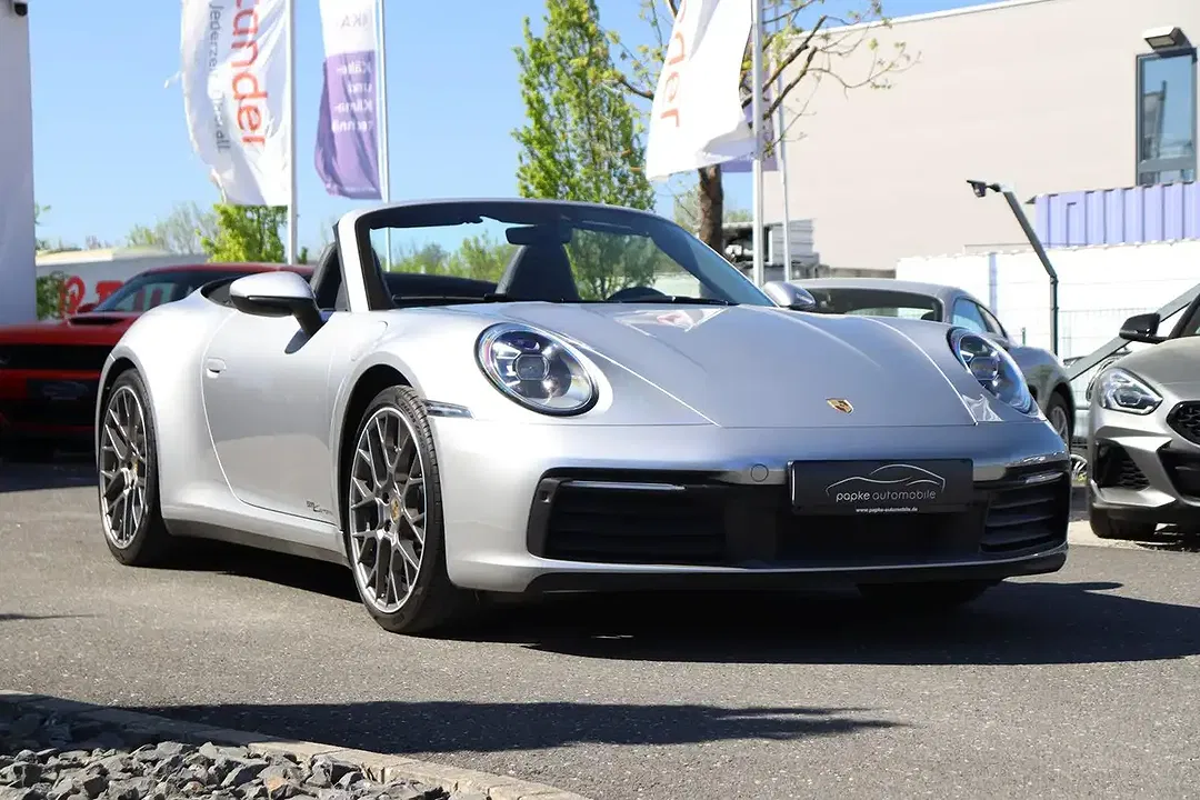 Porsche 992 - Thumbnail 4