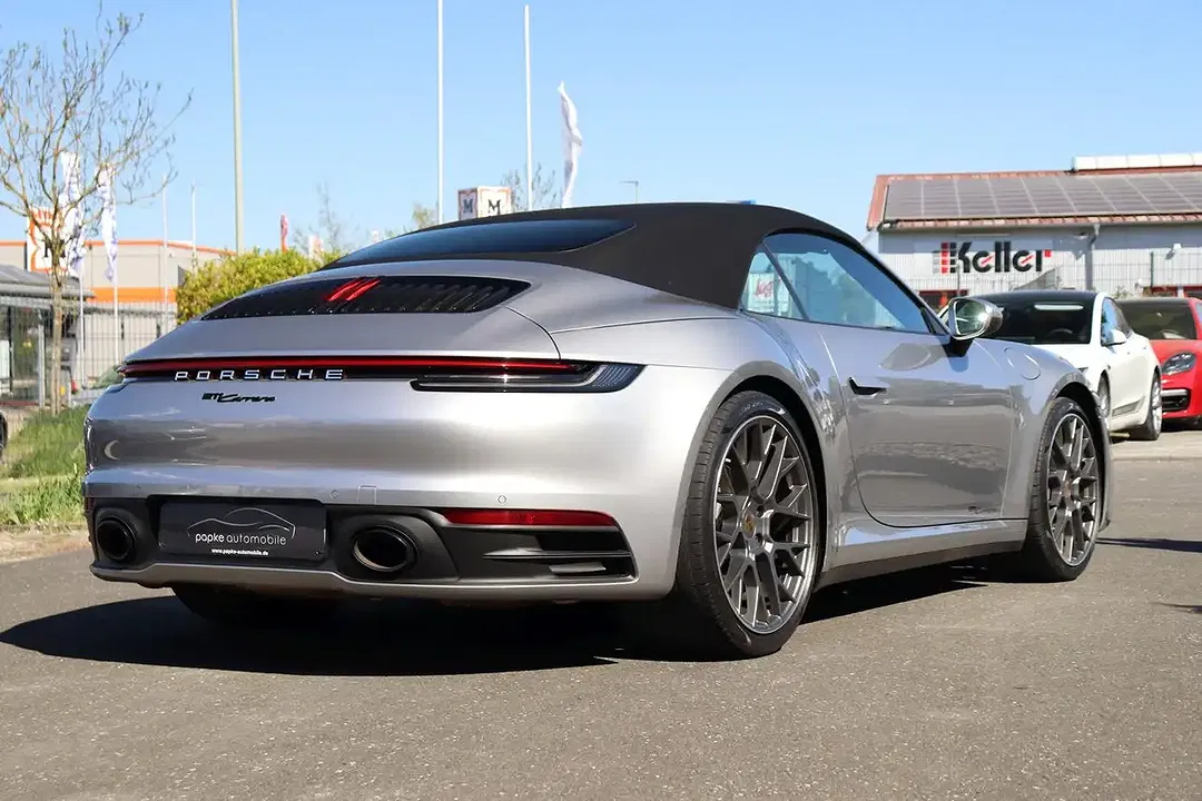 Porsche 992 - Thumbnail 9