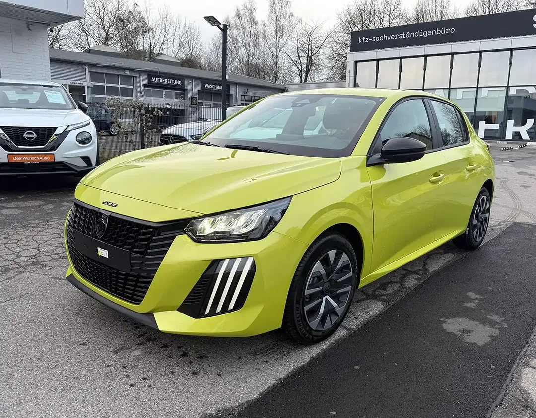 Peugeot 208 - Thumbnail 1