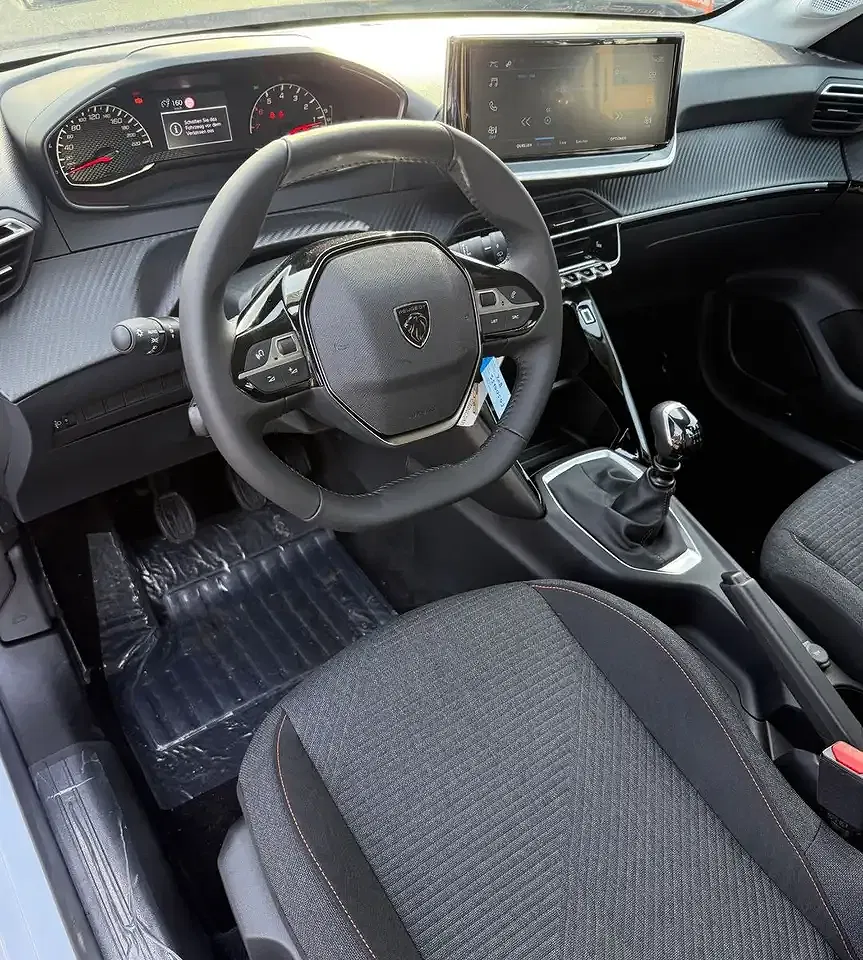 Peugeot 208 - Thumbnail 12
