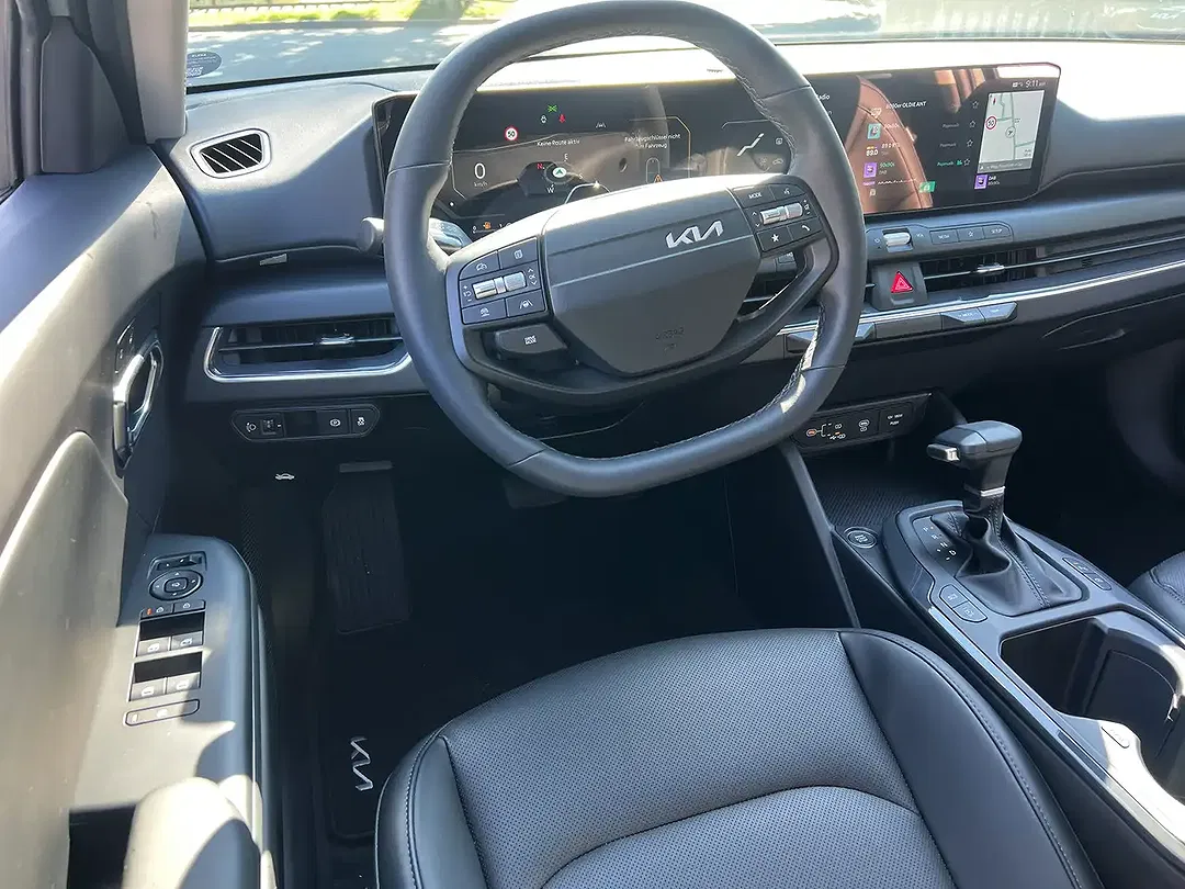 Kia K4 - Thumbnail 3
