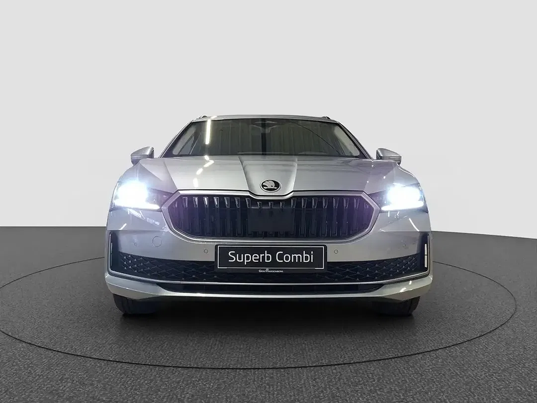 Skoda Superb - Thumbnail 8