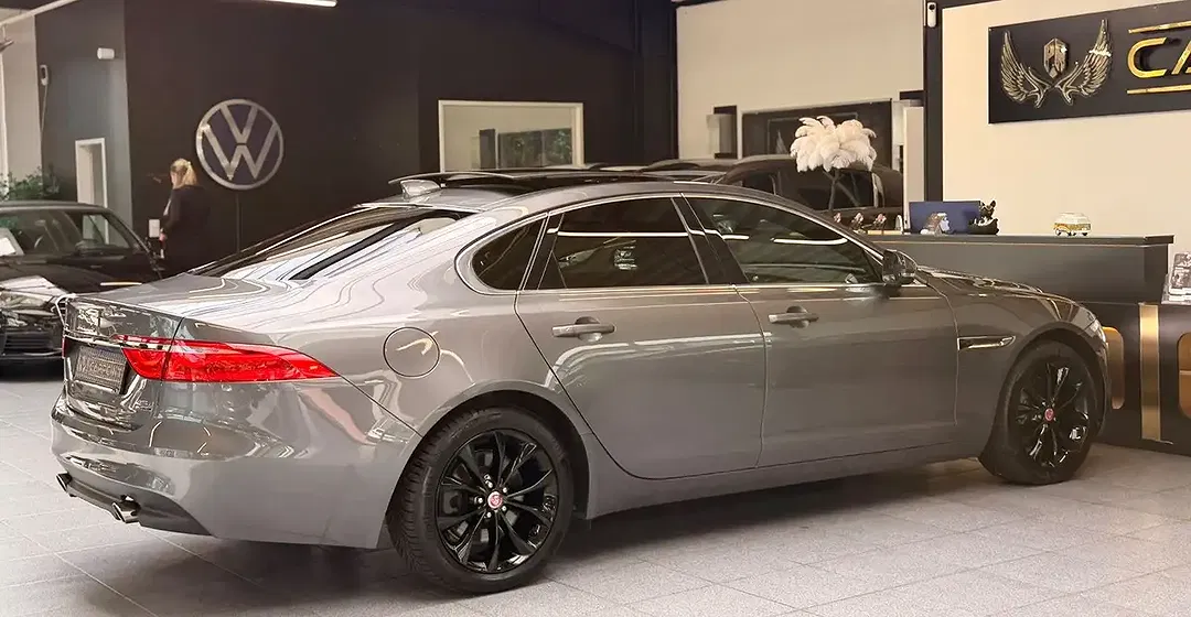 Jaguar XF - Thumbnail 12