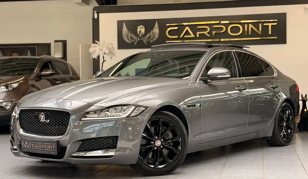 Jaguar XF - Thumbnail 6