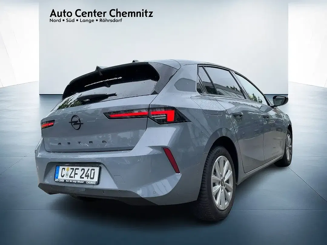 Opel Astra - Thumbnail 3