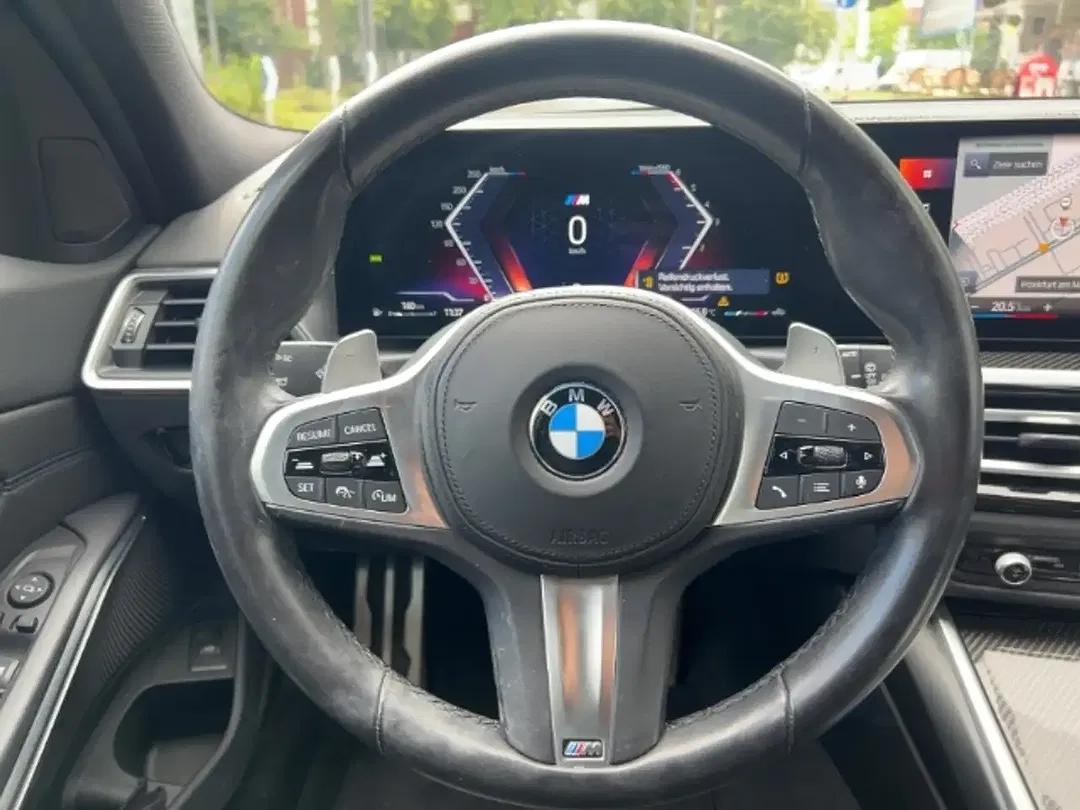 BMW 330 - Thumbnail 9