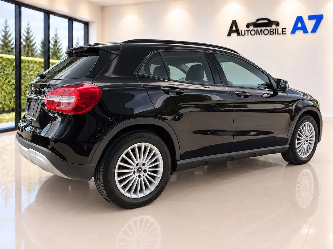 Mercedes-Benz GLA 200 - Thumbnail 5