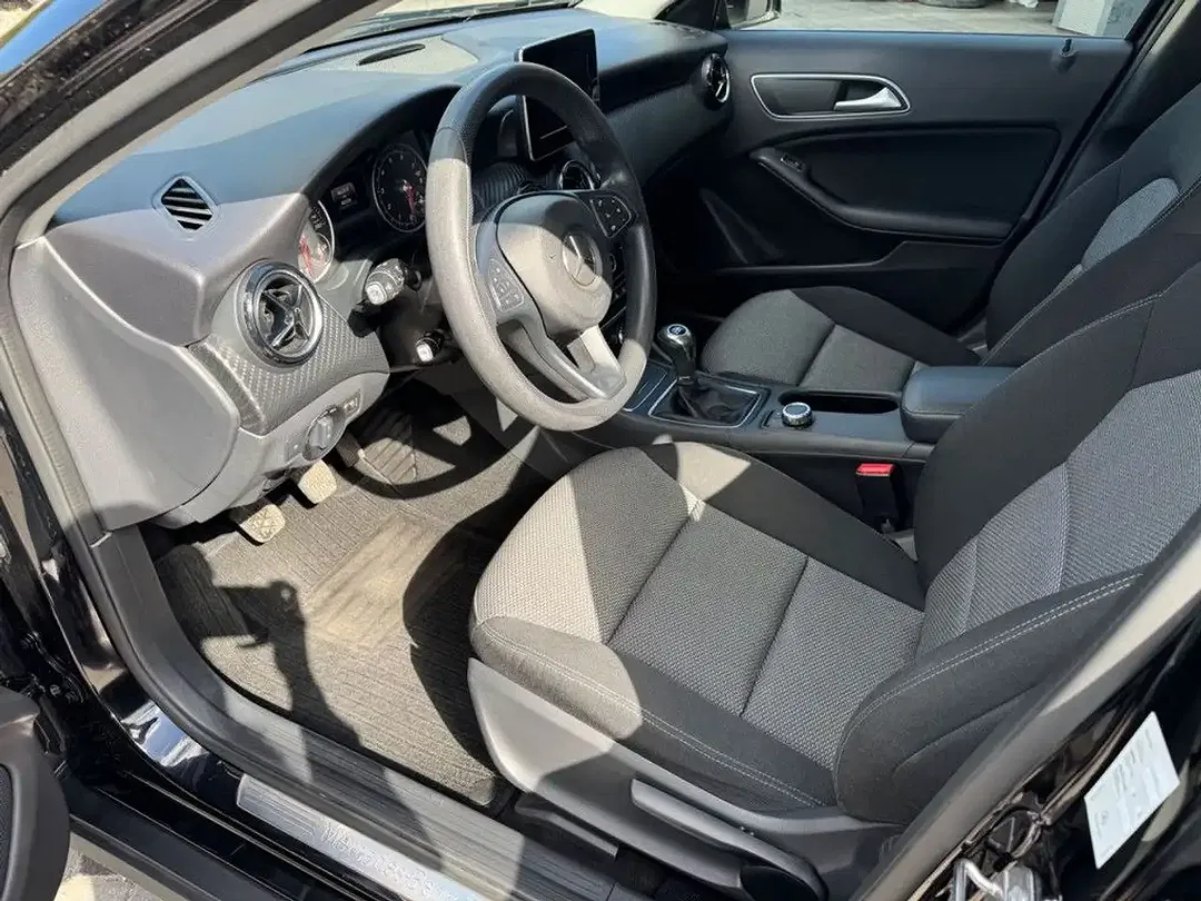 Mercedes-Benz GLA 200 - Thumbnail 6