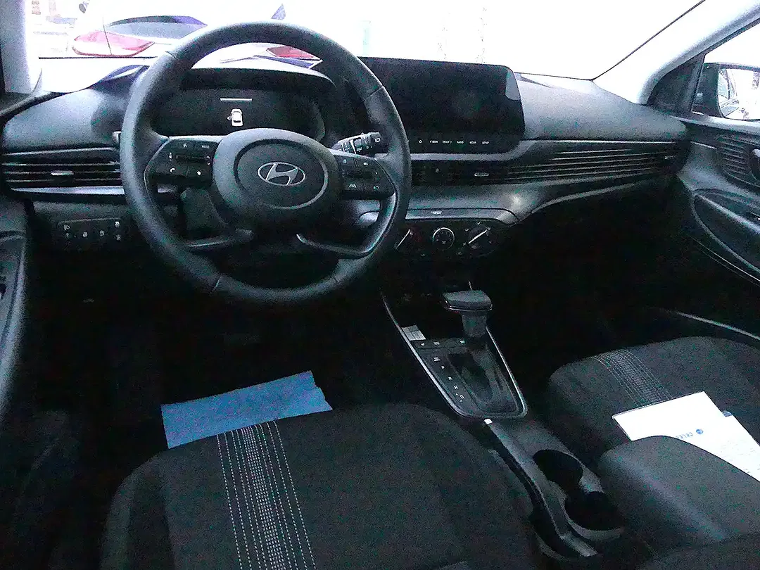 Hyundai i20 - Thumbnail 9