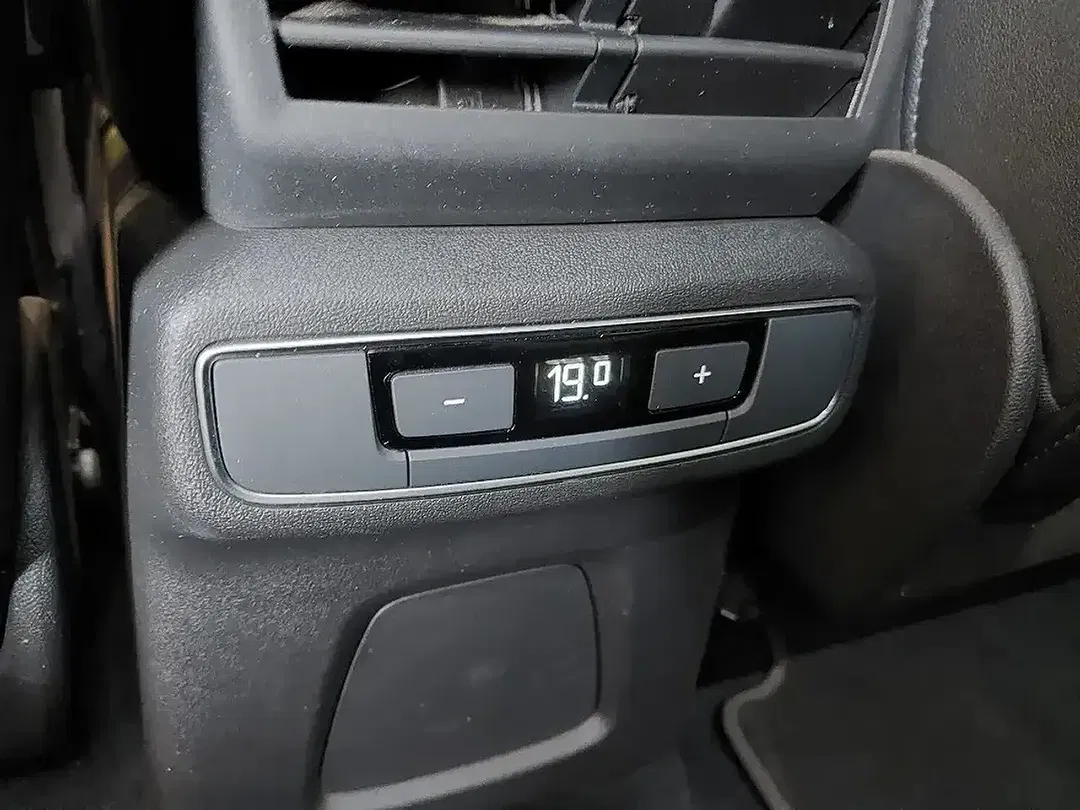 Audi Q4 e-tron - Thumbnail 15