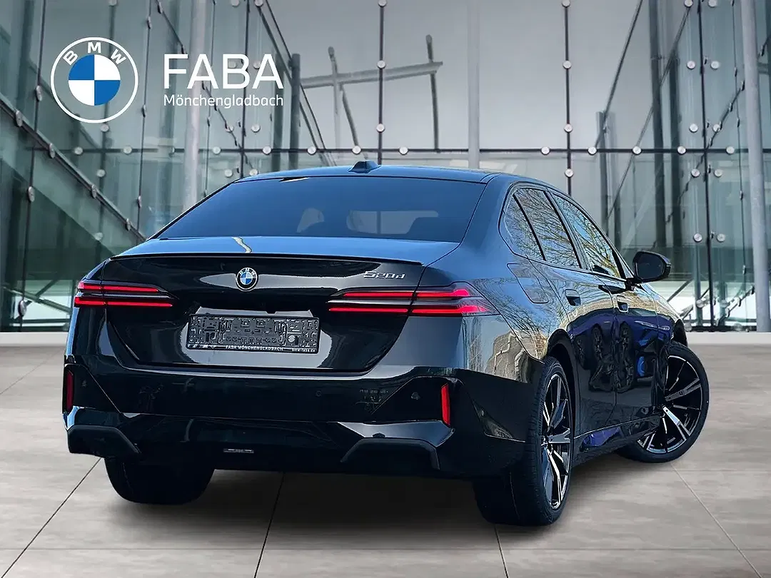 BMW 520 - Thumbnail 2