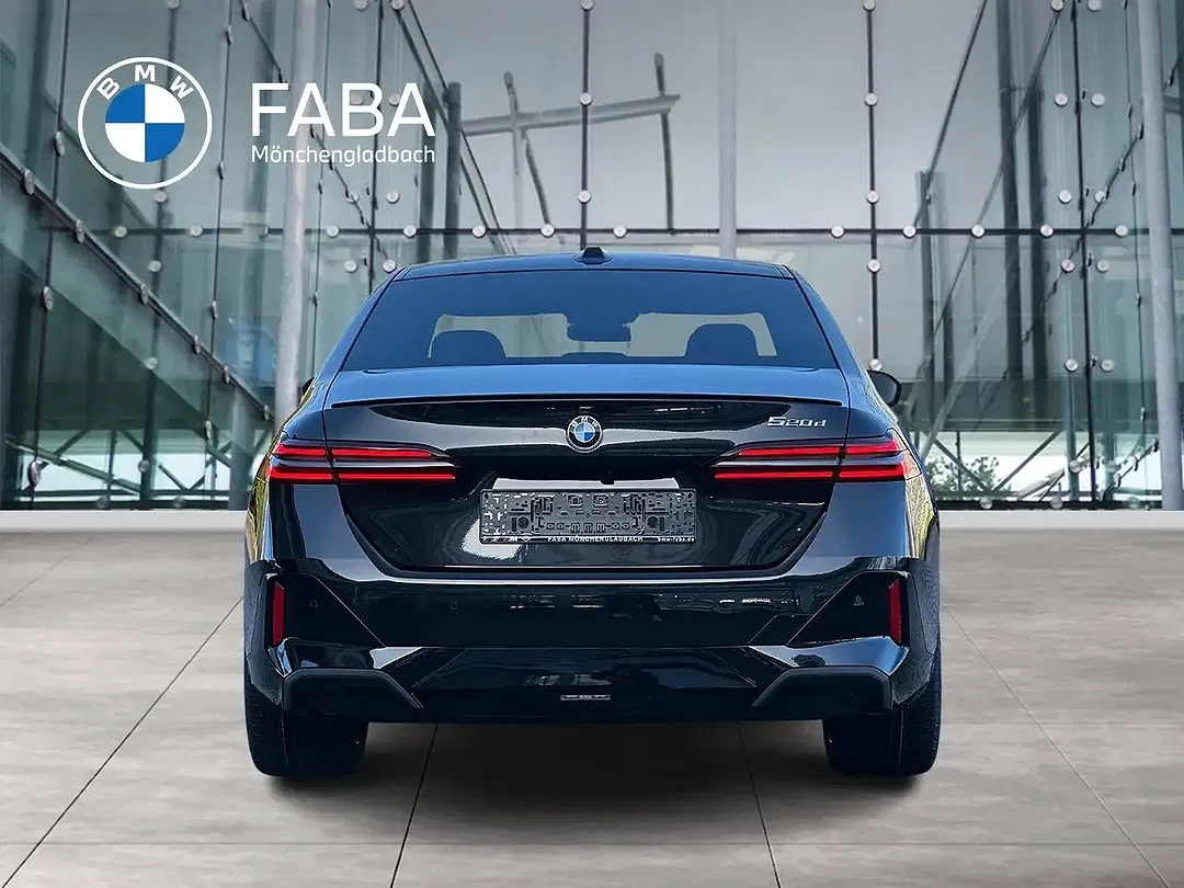 BMW 520 - Thumbnail 3