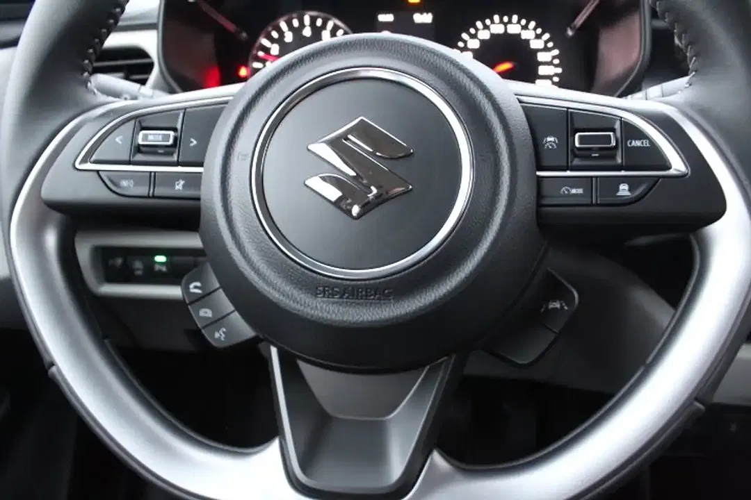 Suzuki Swift - Thumbnail 12