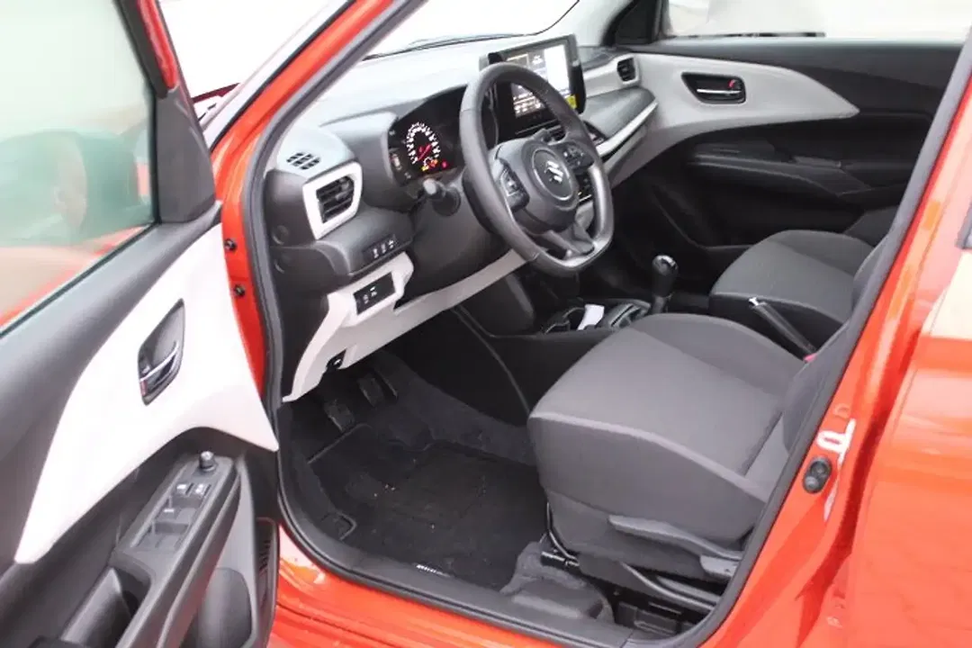 Suzuki Swift - Thumbnail 5