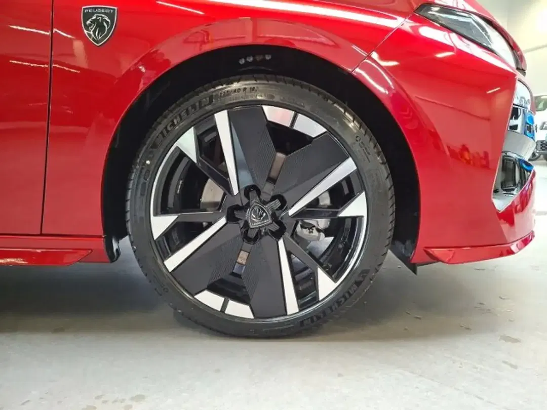 Peugeot 308 - Thumbnail 5