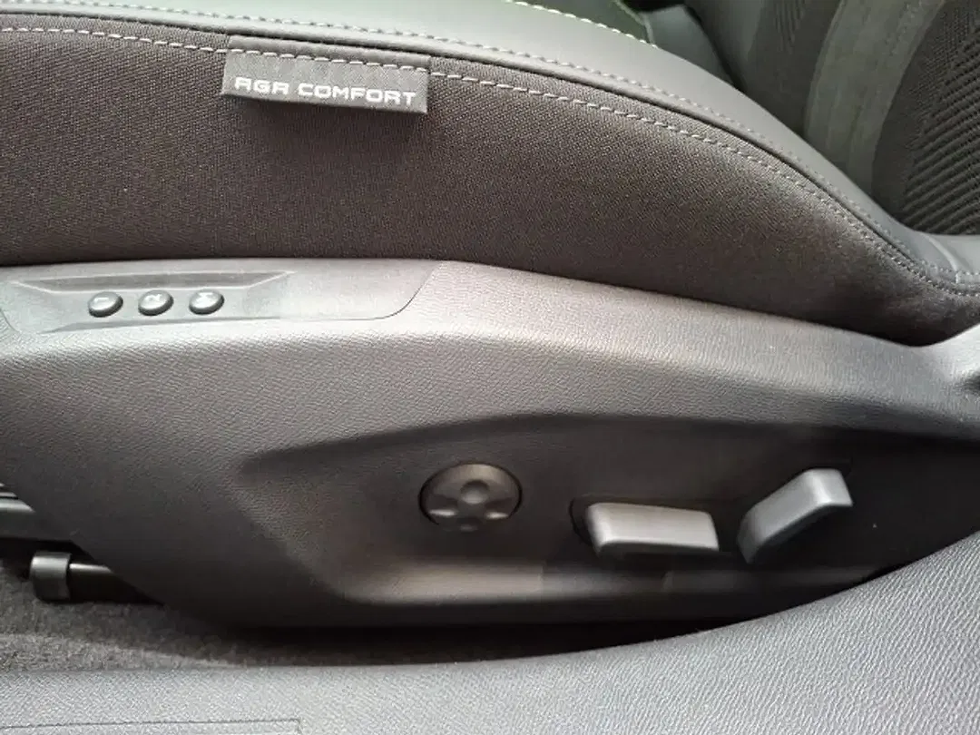 Peugeot 308 - Thumbnail 8