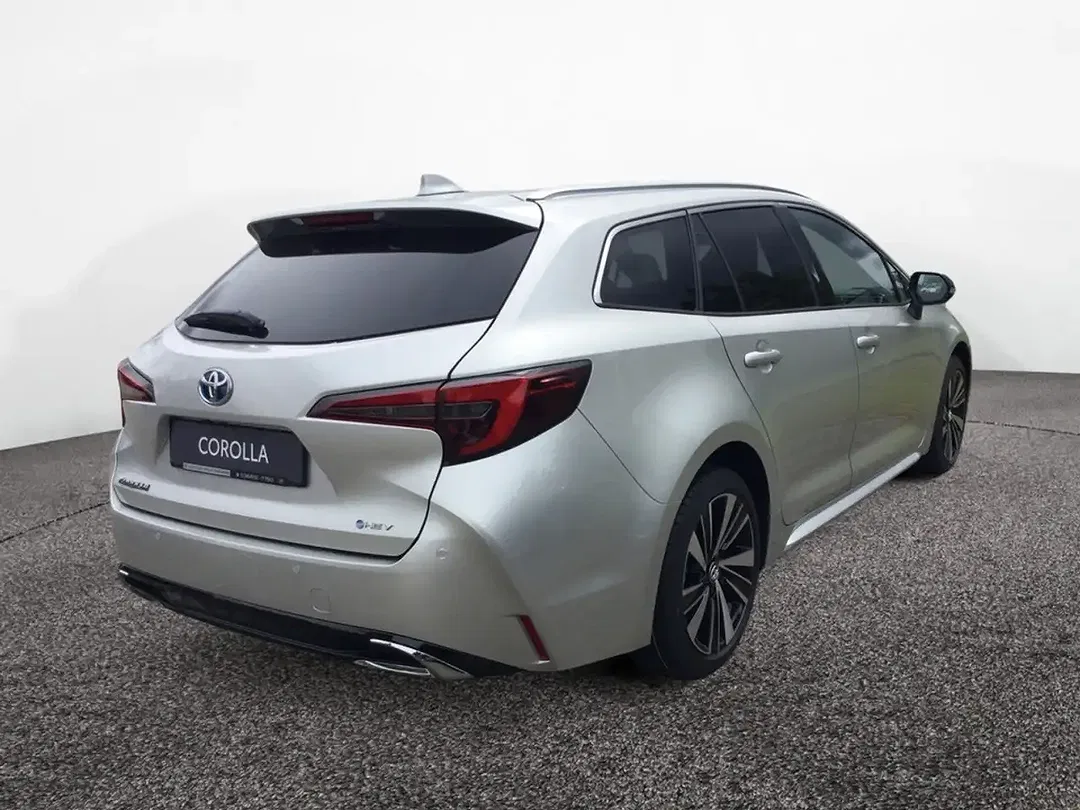 Toyota Corolla - Thumbnail 4