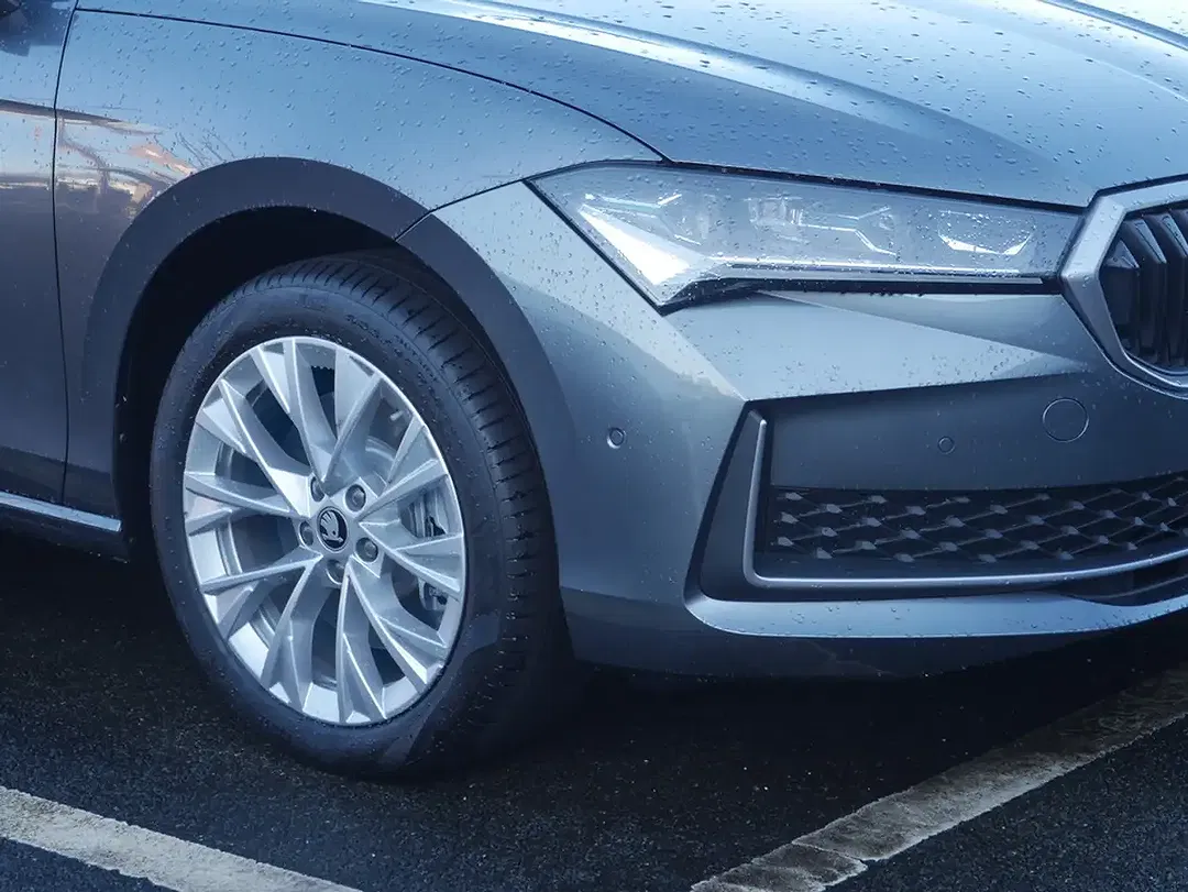 Skoda Superb - Thumbnail 10
