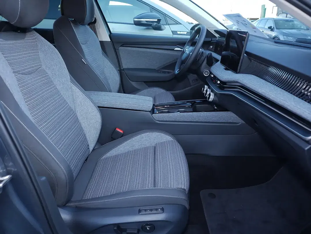 Skoda Superb - Thumbnail 5