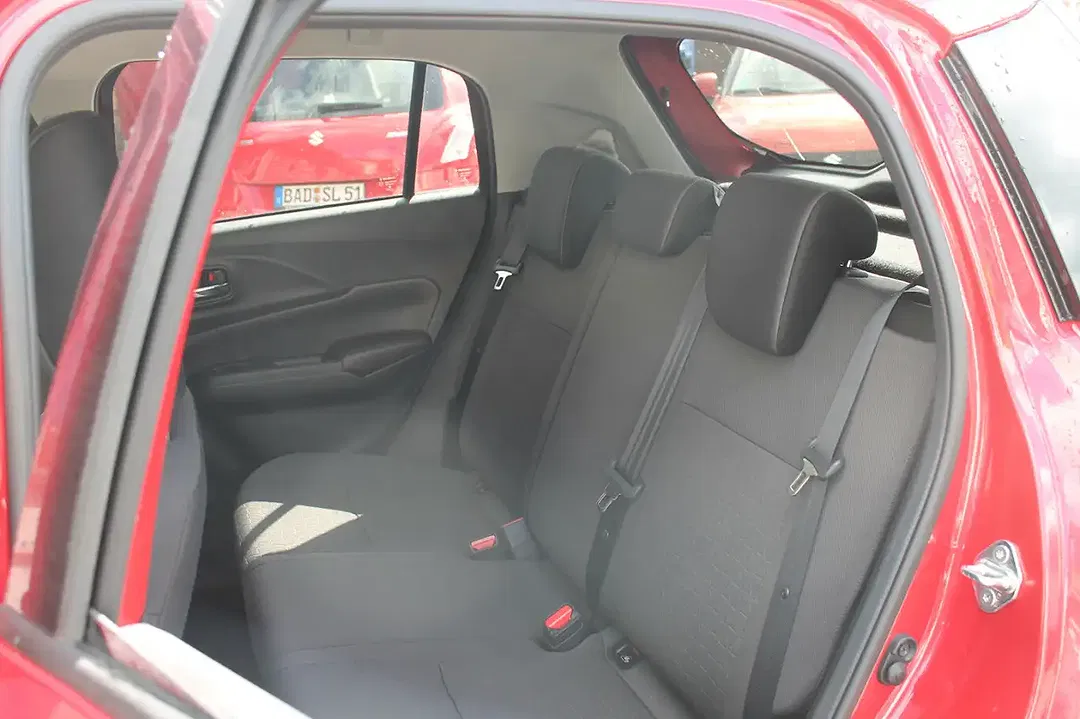 Suzuki Swift - Thumbnail 14