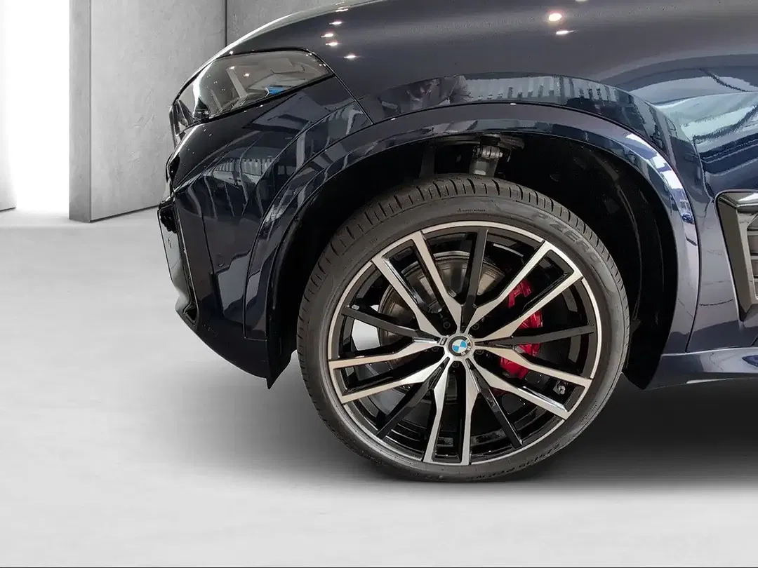 BMW X5 - Thumbnail 3